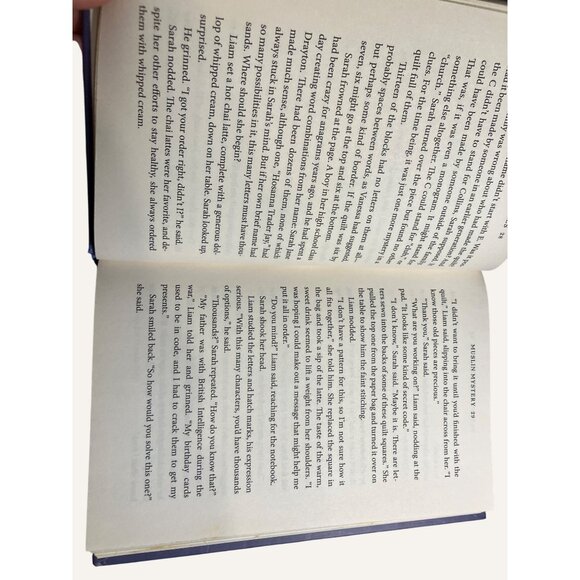 Patchwork Mysteries: Muslin Mystery  Book by Vera Dodge - Picture 8 of 14